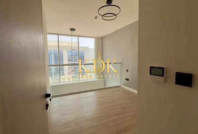 98241329 - Property Image 3