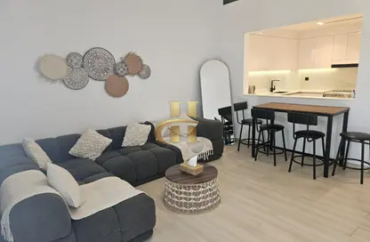 شقة - 2 غرف نوم - 3 حمامات للايجار في مرتفعات بن غاطي - الضاحية 10 - قرية جميرا الدائرية - دبي