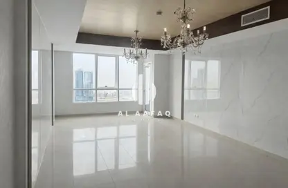 Apartment - 2 Bedrooms - 4 Bathrooms for rent in Beach Tower 2 - Al Khan Lagoon - Al Khan - Sharjah