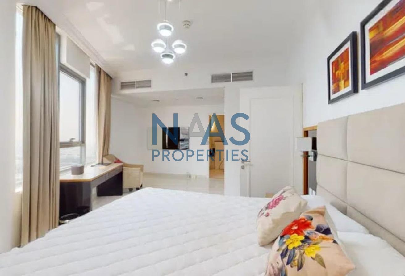 Pool View | Prime Location | Elegant Apartment photo 5