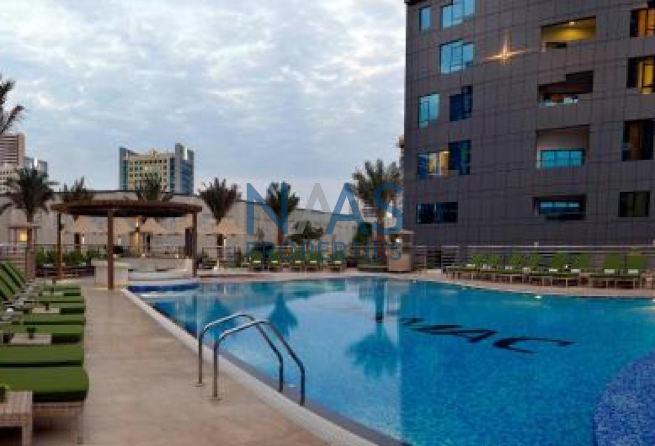 Pool View | Prime Location | Elegant Apartment photo 10