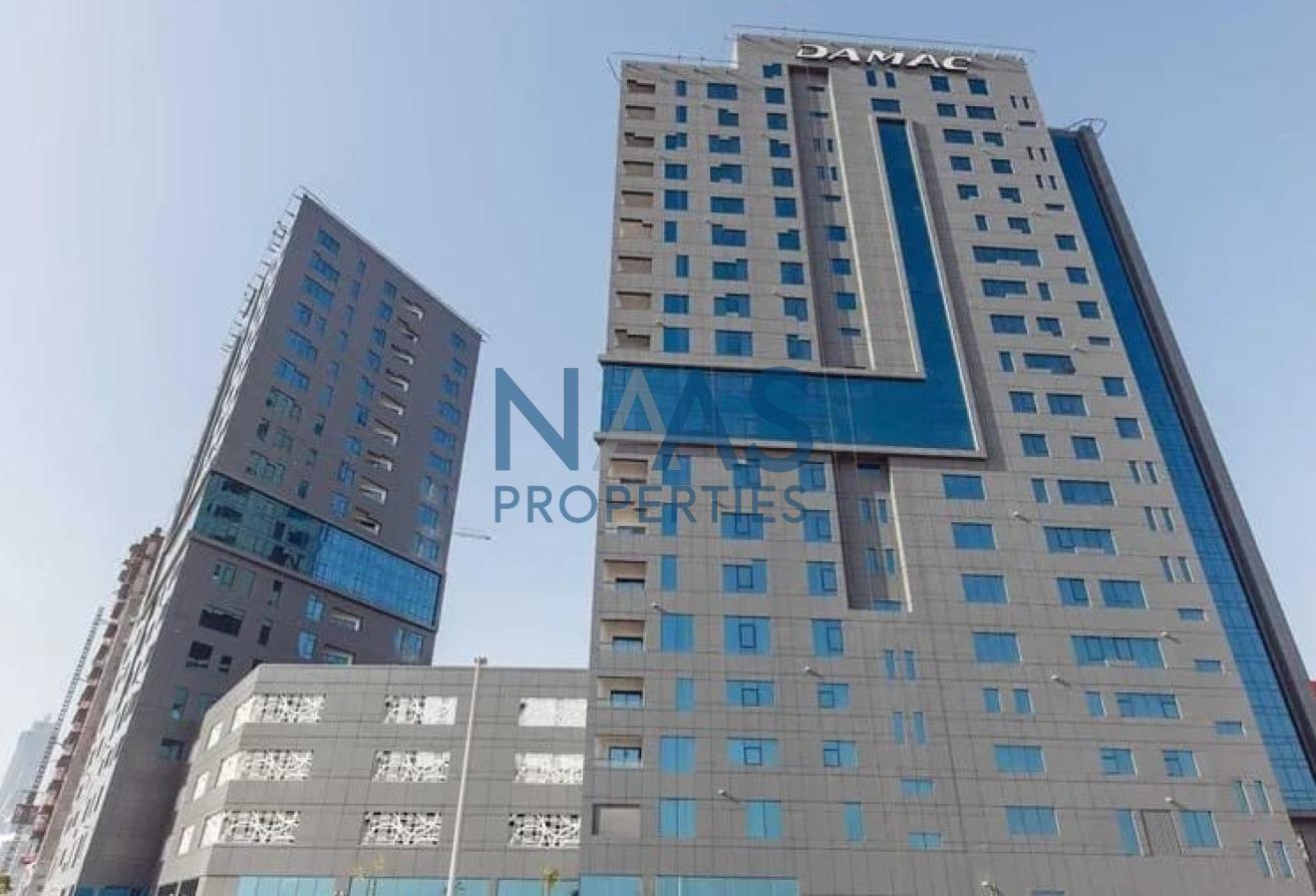 Pool View | Prime Location | Elegant Apartment photo 9