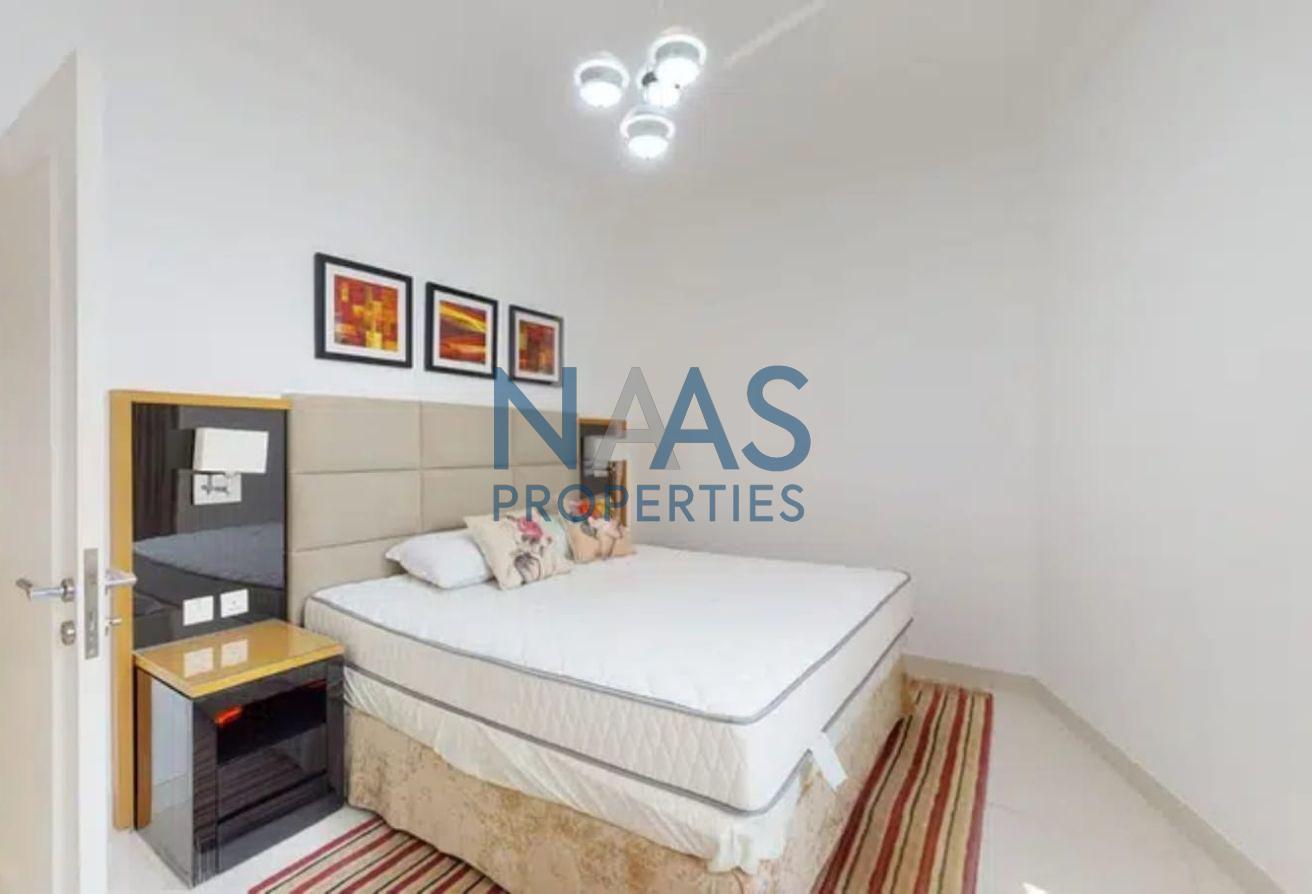 Pool View | Prime Location | Elegant Apartment photo 6