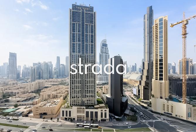 2 BR | Large layout | Vacant | Downtown View