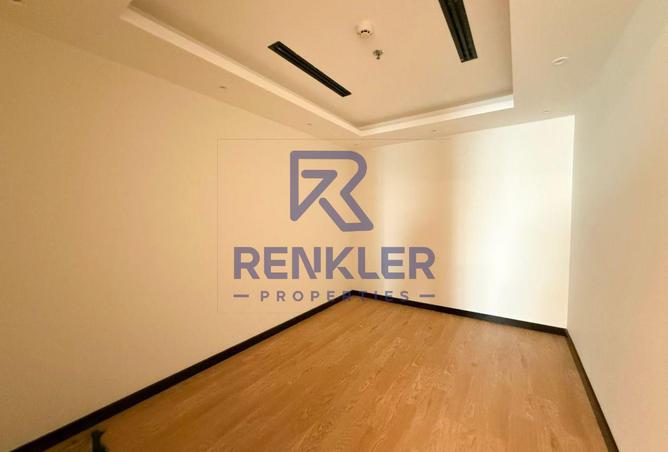 73866557 - Property Image 3