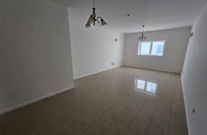 شقة - 2 غرف نوم - 3 حمامات للايجار في المجاز 2 - المجاز - الشارقة