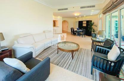Apartment - 3 Bedrooms - 3 Bathrooms for rent in Jash Hamad - Shoreline Apartments - Palm Jumeirah - Dubai