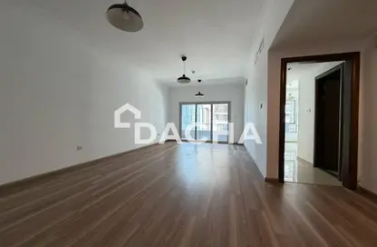شقة - غرفة نوم - 2 حمامات للايجار في برج أونتاريو - الخليج التجاري - دبي