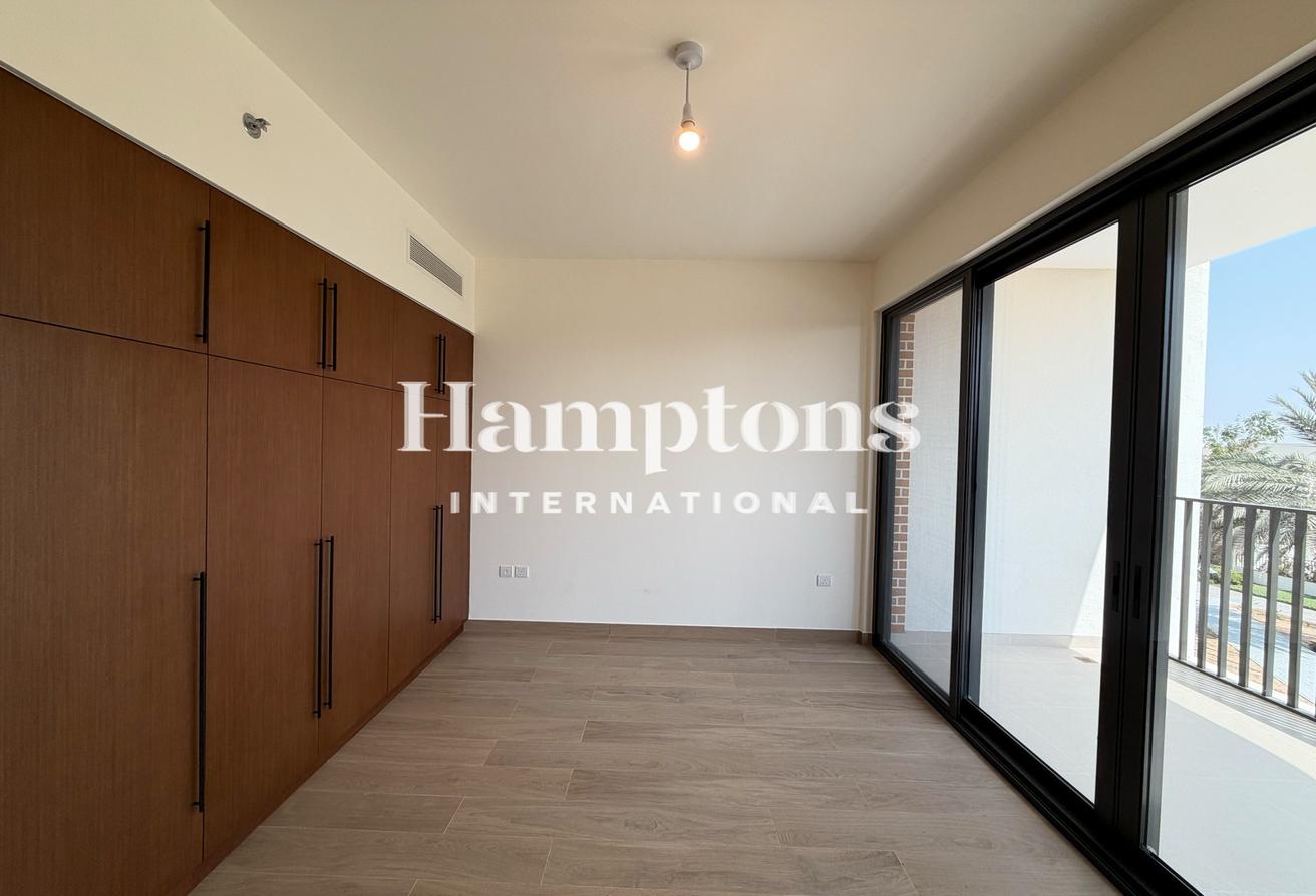 Dublex | Ready To Move In | Semi Furnished photo 10