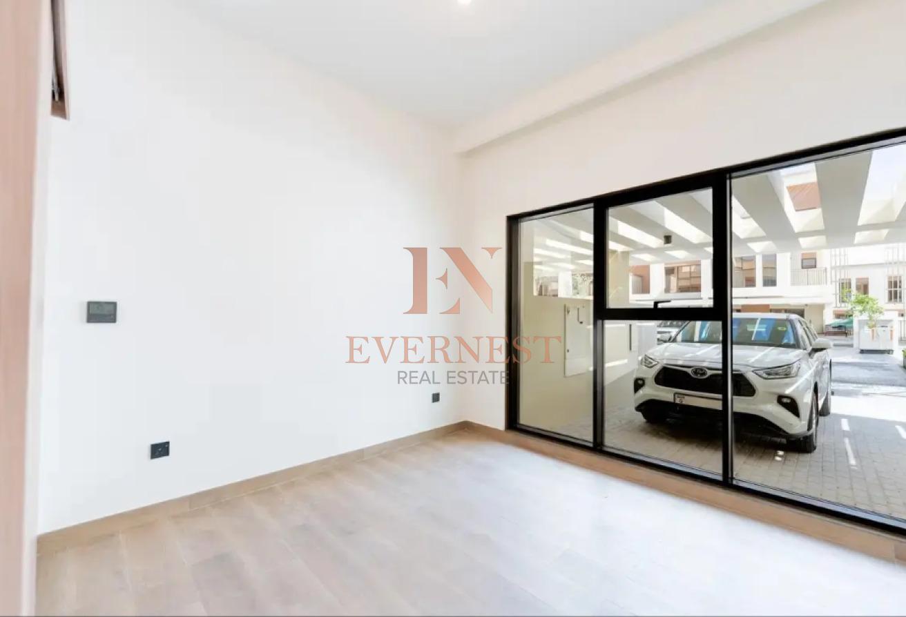 Luxury Lagoon Living | Prime Community photo 9