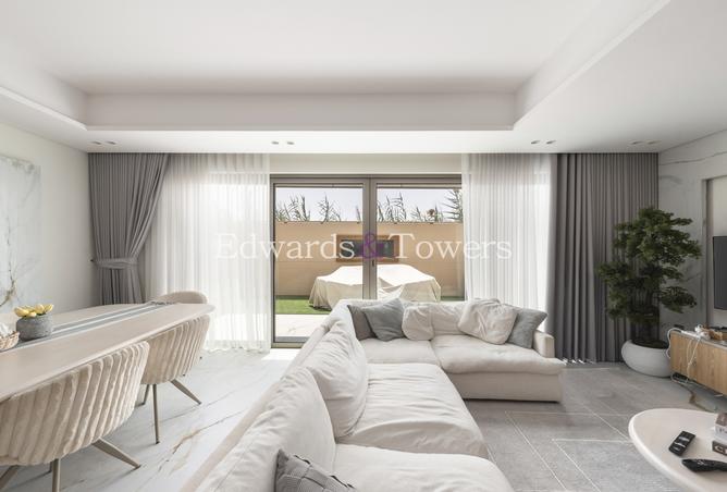 Single Row | Furnished/Unfurnished | View Now photo 3