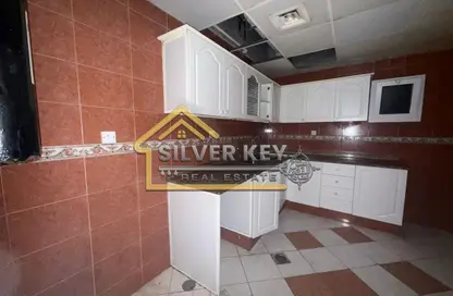 شقة - 2 غرف نوم - 3 حمامات للايجار في المجاز 2 - المجاز - الشارقة