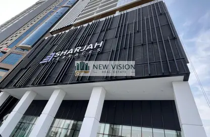 Apartment - 3 Bedrooms - 5 Bathrooms for sale in Al Mamzar - Al Mamzar - Sharjah - Sharjah