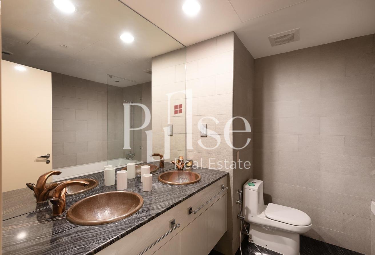 Furnished 3BR Duplex | High Floor | Vacant photo 15