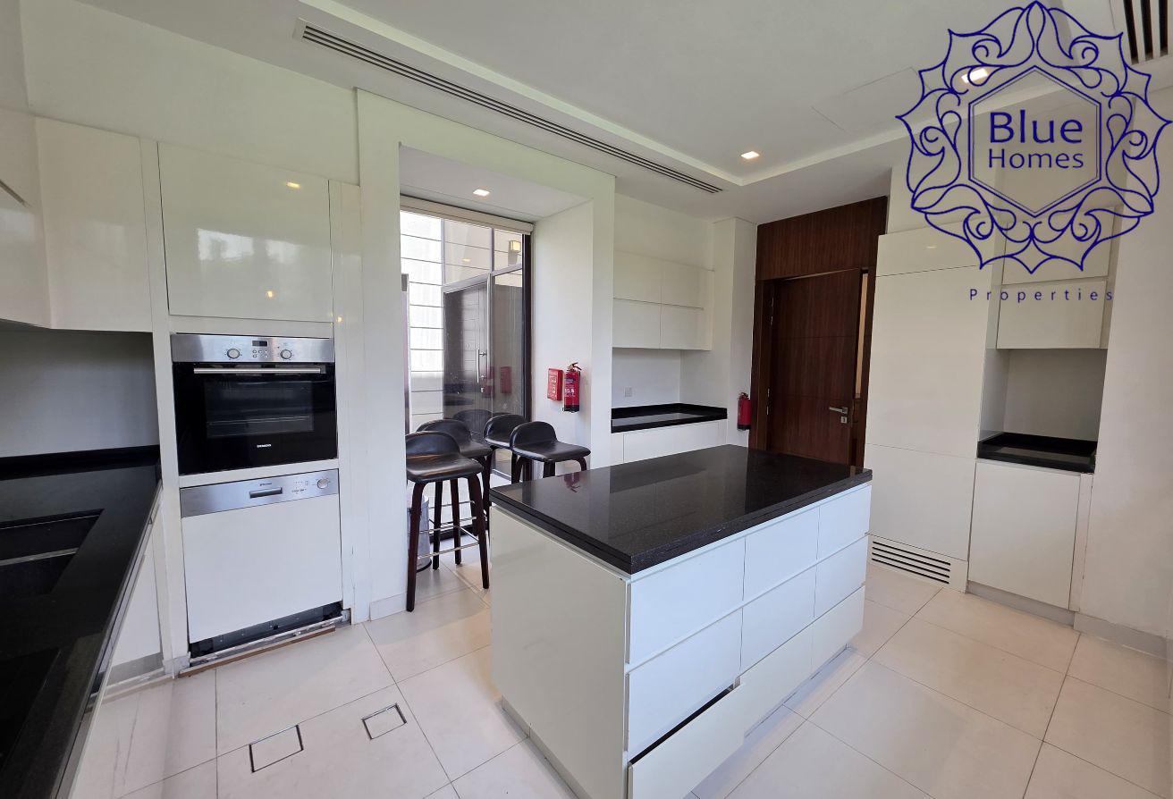 Furnished 4BHK+Maids|Spacious Size|Wooden Flooring photo 11
