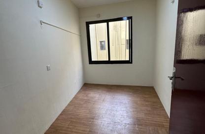 Office Space - Studio - 1 for rent in Al Sabkha - Deira - Dubai Office Space - Studio - 1 for rent in Al Sabkha - Deira - Dubai