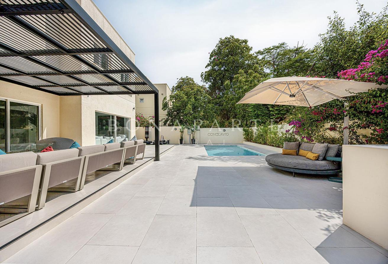 Upgraded | Exclusive Villa | Private Pool photo 3