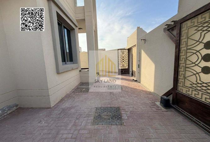 76962396 - Property Image 2