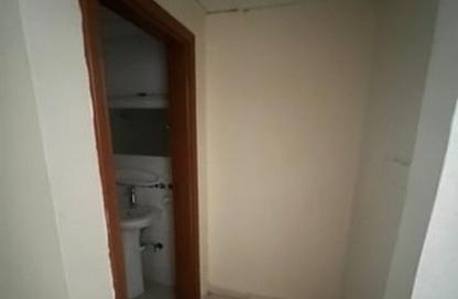 Apartment - 1 Bedroom - 1 Bathroom for rent in Al Rumailah building - Al Rumailah 2 - Al Rumaila - Ajman Apartment - 1 Bedroom - 1 Bathroom for rent in Al Rumailah building - Al Rumailah 2 - Al Rumaila - Ajman