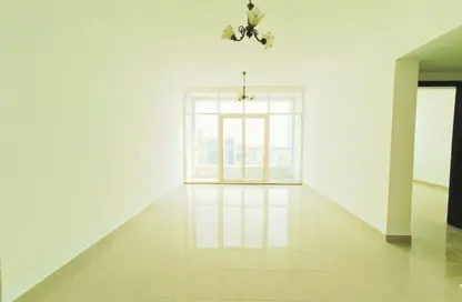 شقة - غرفة نوم - 2 حمامات للايجار في شارع التعاون - التعاون - الشارقة