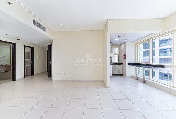 Marina View | Private Balcony | Spacious Unit photo 2