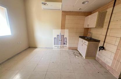Apartment - Studio - 1 Bathroom for rent in Fire Station Road - Muwaileh - Sharjah