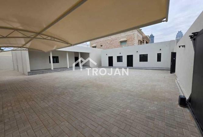 67821300 - Property Image 2