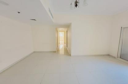 Apartment - 3 Bedrooms - 3 Bathrooms for rent in Muwaileh 29 Building - Muwaileh - Sharjah