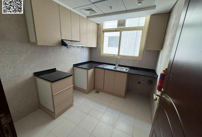 84085042 - Property Image 3