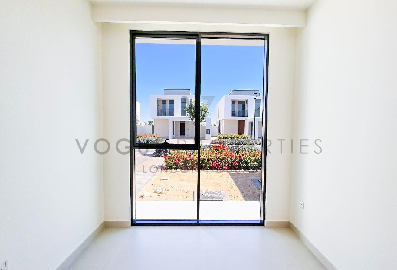 Corner Villa |Close to Amenities| Golf Course View photo 11