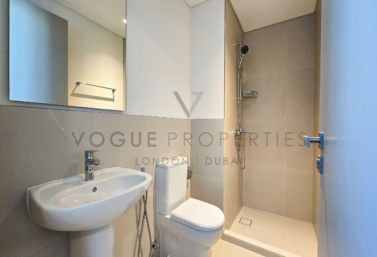Corner Villa |Close to Amenities| Golf Course View photo 12