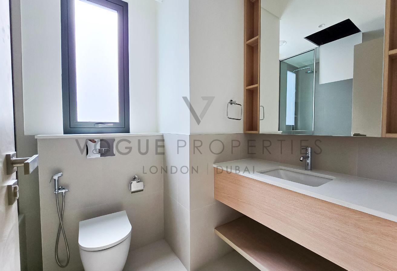 Corner Villa |Close to Amenities| Golf Course View photo 24