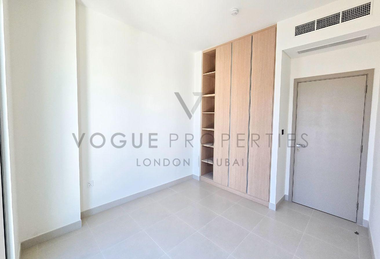 Corner Villa |Close to Amenities| Golf Course View photo 18