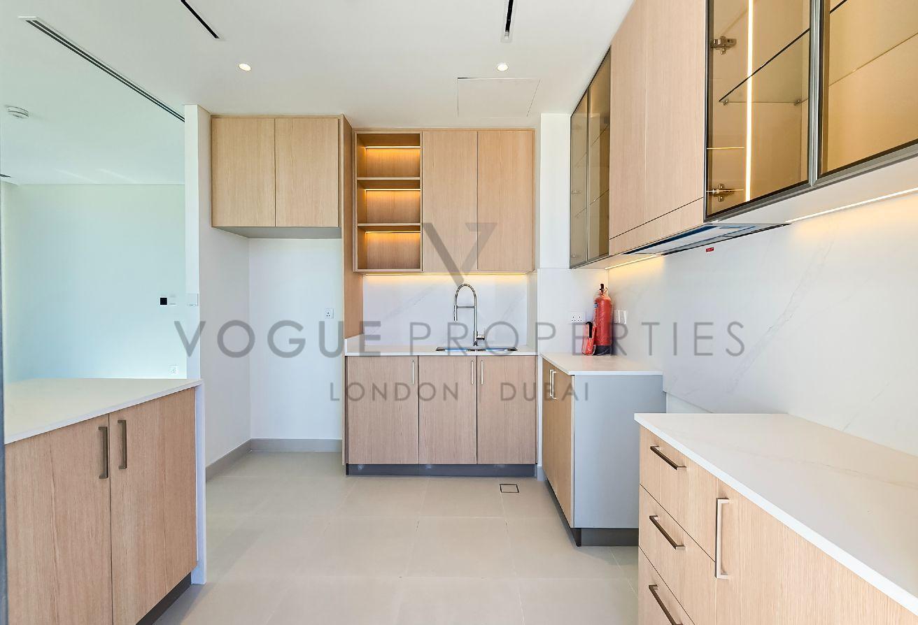Corner Villa |Close to Amenities| Golf Course View photo 5
