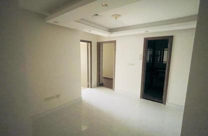 Apartment - 2 Bedrooms - 3 Bathrooms for sale in Al Shahd Tower - Al Khan Lagoon - Al Khan - Sharjah Apartment - 2 Bedrooms - 3 Bathrooms for sale in Al Shahd Tower - Al Khan Lagoon - Al Khan - Sharjah