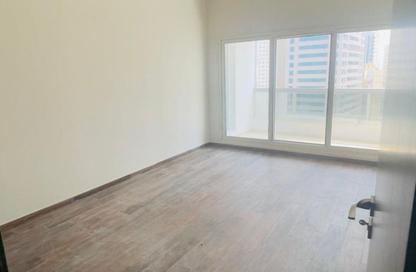 Apartment - 2 Bedrooms - 3 Bathrooms for sale in Al Shahd Tower - Al Khan Lagoon - Al Khan - Sharjah Apartment - 2 Bedrooms - 3 Bathrooms for sale in Al Shahd Tower - Al Khan Lagoon - Al Khan - Sharjah