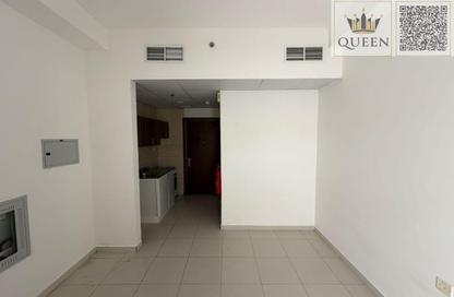 Apartment - Studio - 1 for rent in Al Aamra Tower - Al Amerah - Ajman Apartment - Studio - 1 for rent in Al Aamra Tower - Al Amerah - Ajman