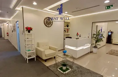 Business Centre - Studio - 4 Bathrooms for rent in Al Sawari Tower - Al Khalidiya - Abu Dhabi