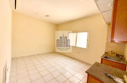 Apartment - Studio - 1 Bathroom for rent in Muwailih Building - Muwaileh - Sharjah