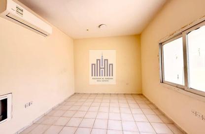 Apartment - Studio - 1 Bathroom for rent in Muwailih Building - Muwaileh - Sharjah