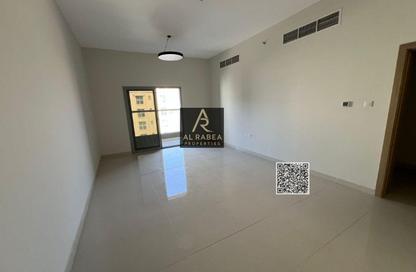Apartment - 3 Bedrooms - 3 Bathrooms for rent in Al Jurf 2 - Al Jurf - Ajman Downtown - Ajman