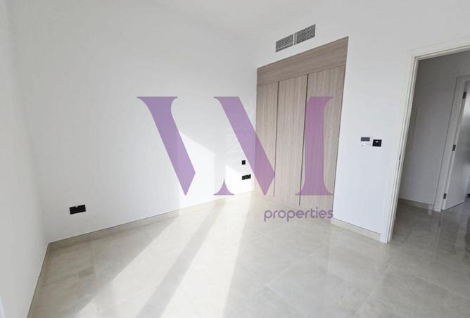 112318004 - Property Image 3