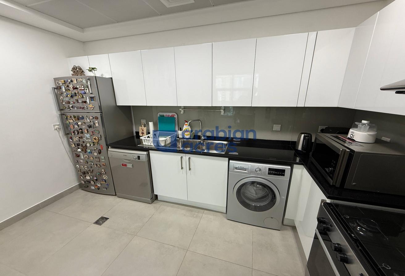 Vacant | Ready to Move In | Prime Location photo 6