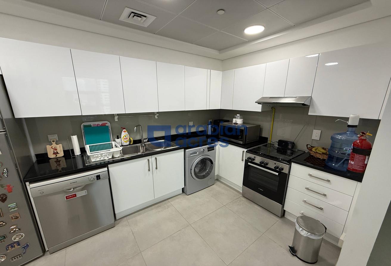 Vacant | Ready to Move In | Prime Location photo 5