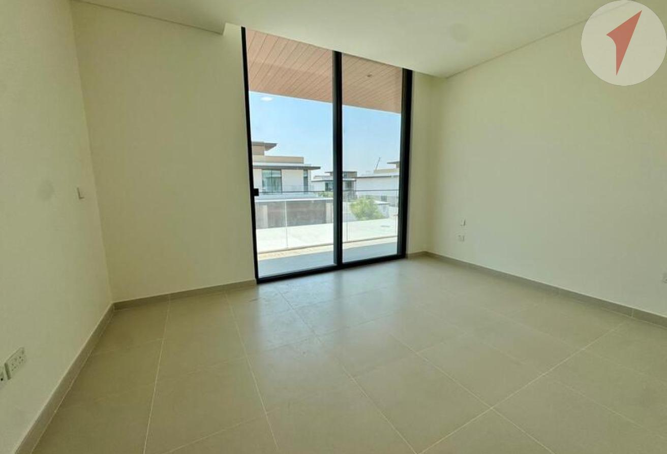 4BR + Maids Room | Unfurnished | Vacant Now photo 8
