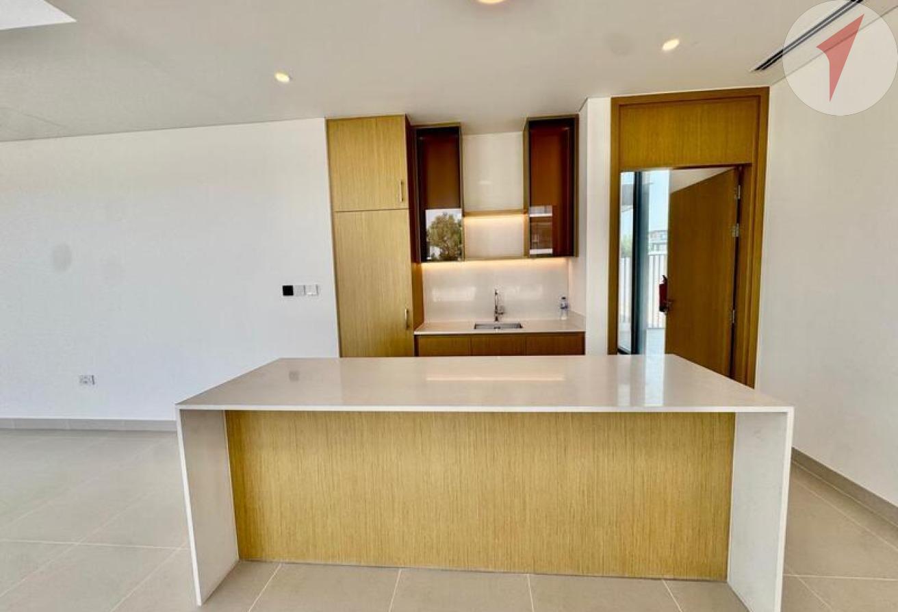 4BR + Maids Room | Unfurnished | Vacant Now photo 14