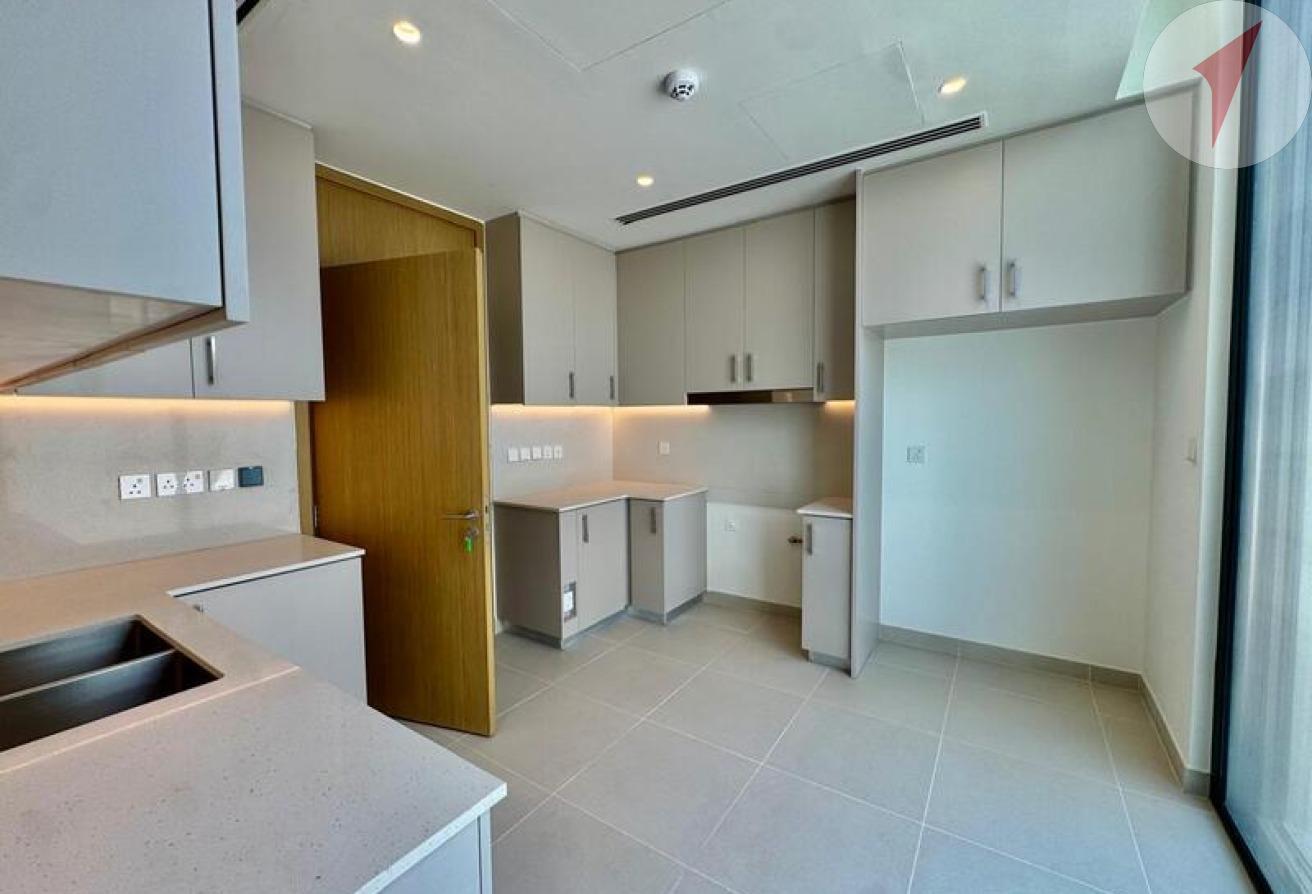 4BR + Maids Room | Unfurnished | Vacant Now photo 16