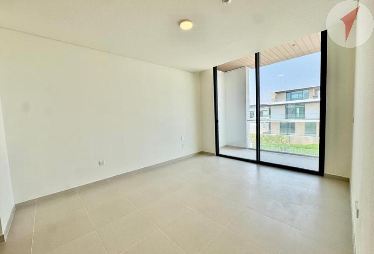 4BR + Maids Room | Unfurnished | Vacant Now photo 6