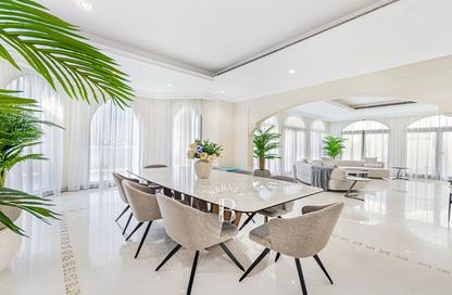 Villa - 5 - 6 for rent in Garden Homes Frond L - Garden Homes - Palm Jumeirah - Dubai
