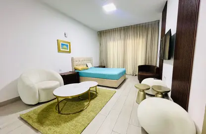 Apartment - 1 Bathroom for rent in Easy 19 - International City Phase 2 - Al Warsan 4 - Al Warsan - Dubai